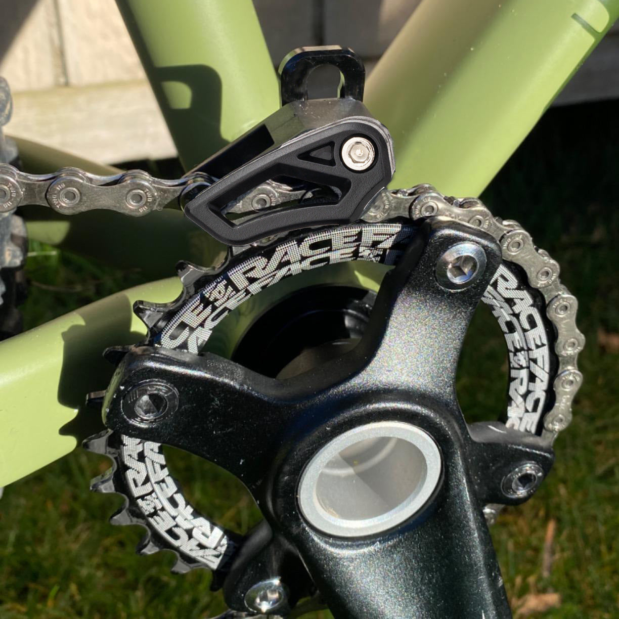 ZTTO CG25 Aluminum Alloy MTB Bicycle Chain Guide E-Type Mount Chain Protector ZTTO CG25 Aluminum Alloy MTB Bicycle Chain Guide E-Type Mount Chain Protector